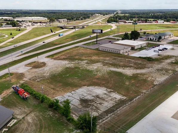 000 Daniel Drive, Mt Vernon, MO 65712