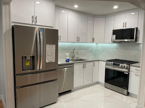 4th image of 941A Lafayette Ave Floor 1