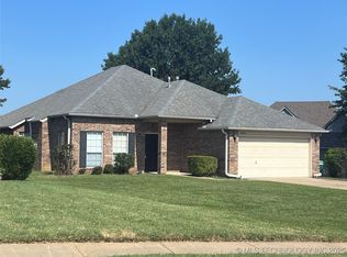 9802 N 99th East Ct, Owasso, OK 74055
