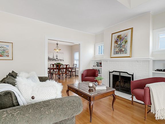5th image of 135 N Ashland Ave