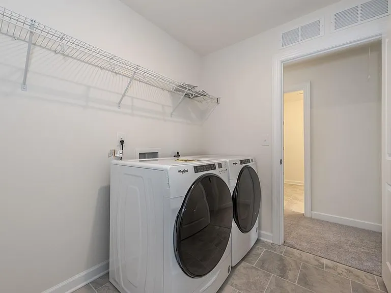 2018 Poplar Ridge Dr — Photo 36