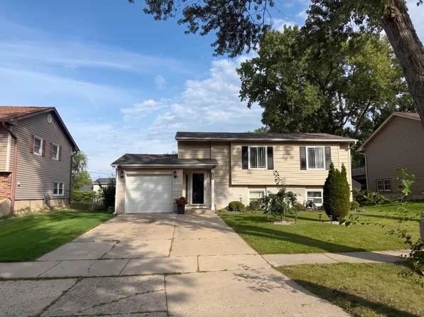 753 Macarthur Dr, Buffalo Grove, IL 60089
