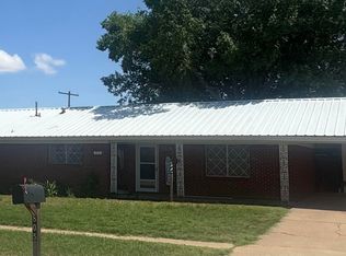 805 W 13th St, Post, TX 79356