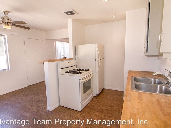 3rd image of 1568 Chalcedony St