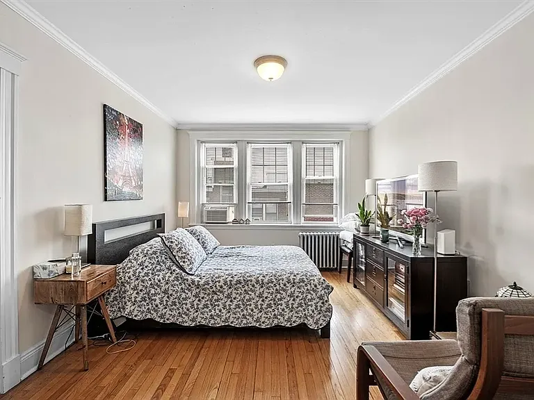 58 Selkirk Rd #2 — Photo 2