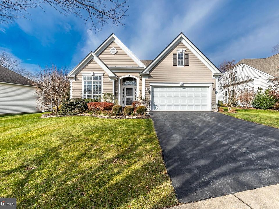 1st image of 505 Wisteria Dr