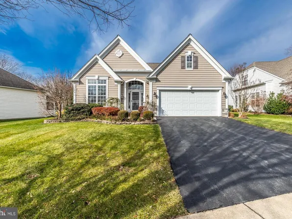 505 Wisteria Dr, Kennett Square, PA 19348
