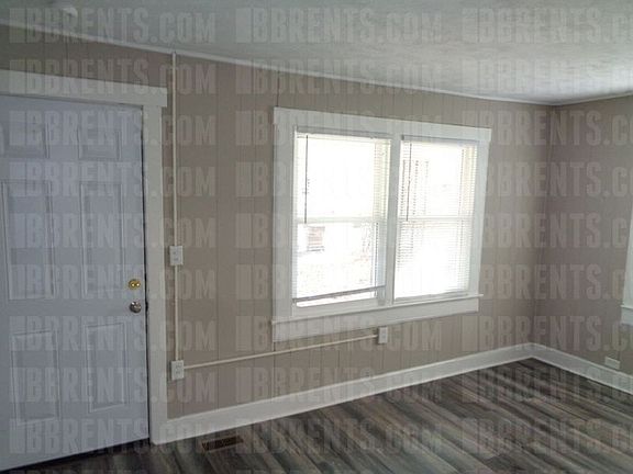 5th image of 643 Syracuse Ave