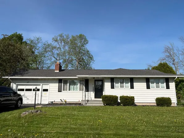 41 Sherwood Dr, Massena, NY 13662