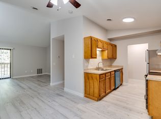 705 N Thompson Dr APT 3, Madison, WI 53704