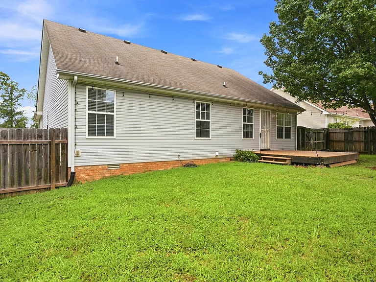 1524 Cedar Springs Cir — Photo 12