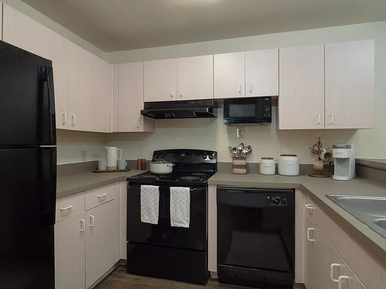 Stoneridge Apartments — Photo 26