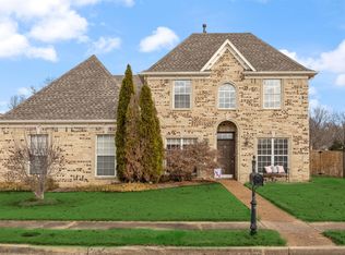 8110 Fleets Run Dr, Cordova, TN 38018