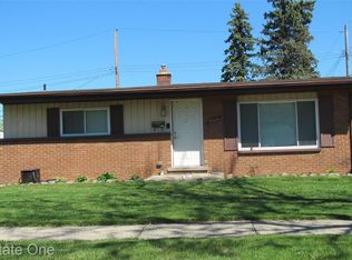 25444 Filmore St, Taylor, MI 48180