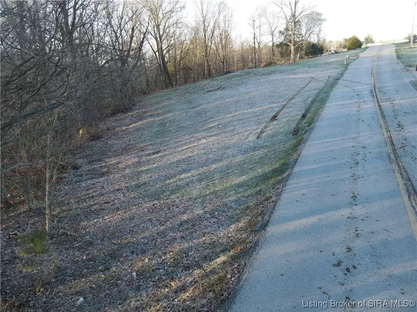 22106 Daisy Hill Road, Borden, IN 47106