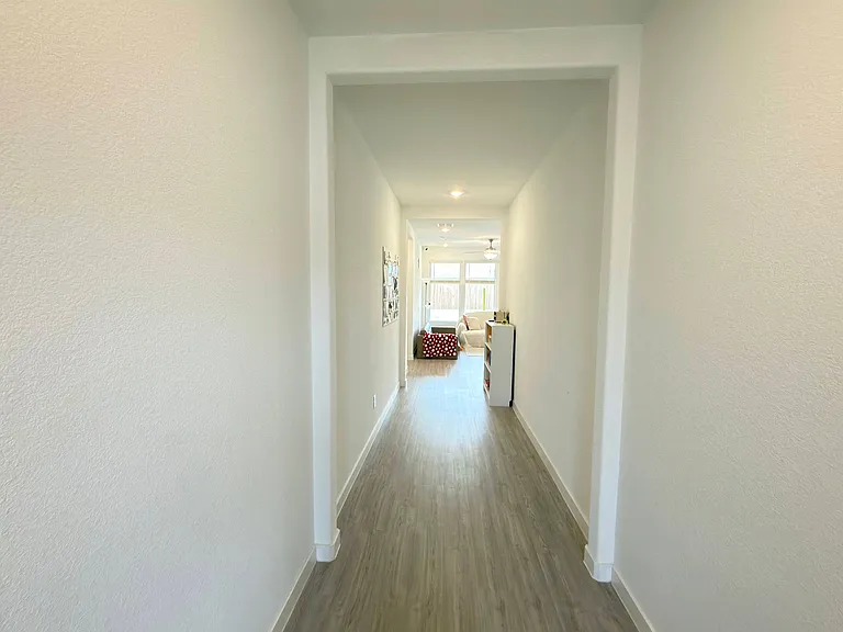 524 Hackney Dr — Photo 4