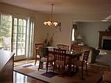 eating area in kitchen