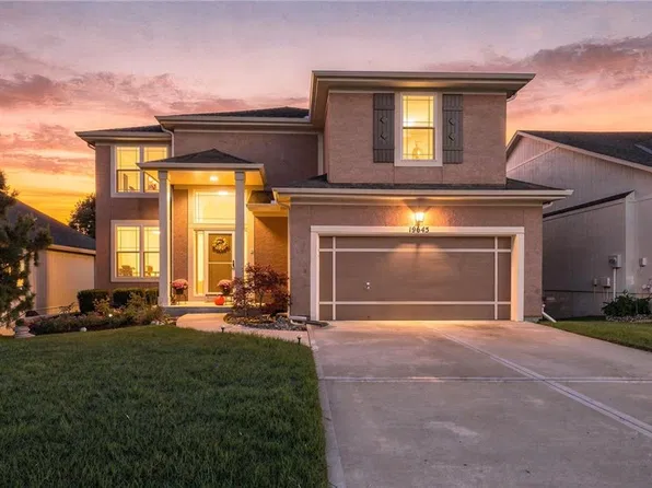 19645 W 110th St, Olathe, KS 66061