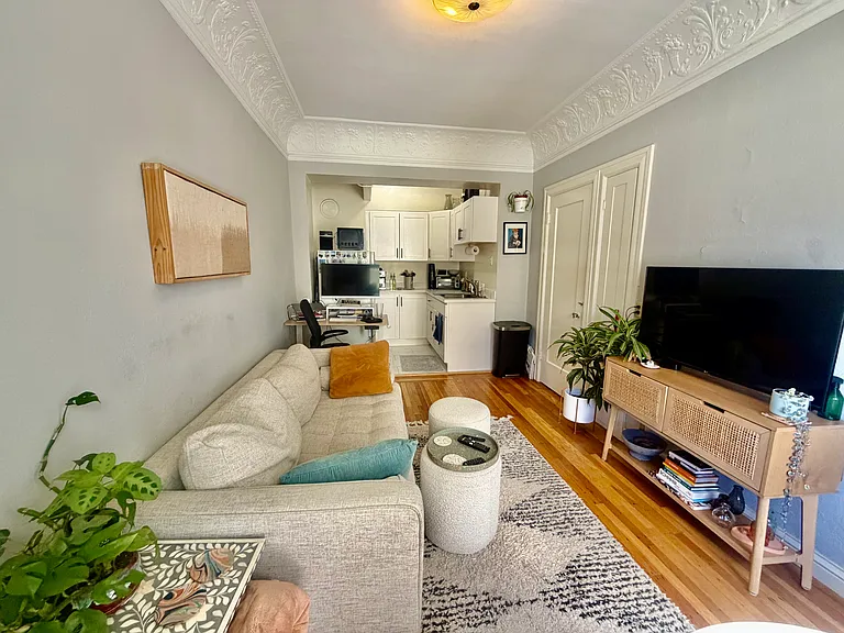2335 Larkin St #32 — Photo 3