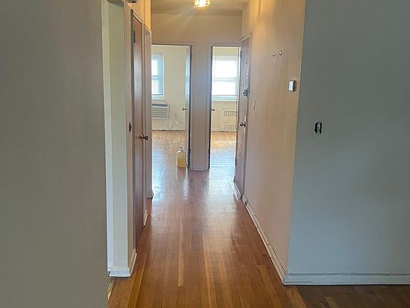 5th image of 43-04 209th St