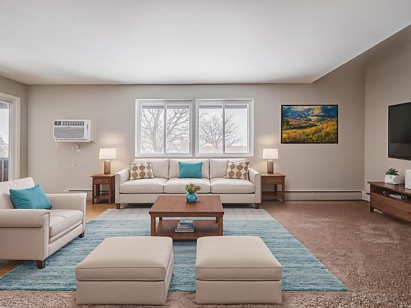 2nd image of 10 Cedarwood Blvd #6380692