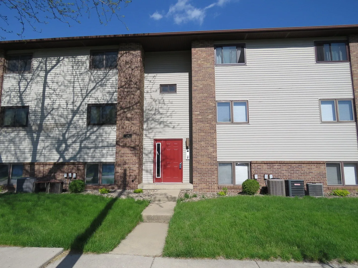 1916 Tracy Dr APT 29 photo 1