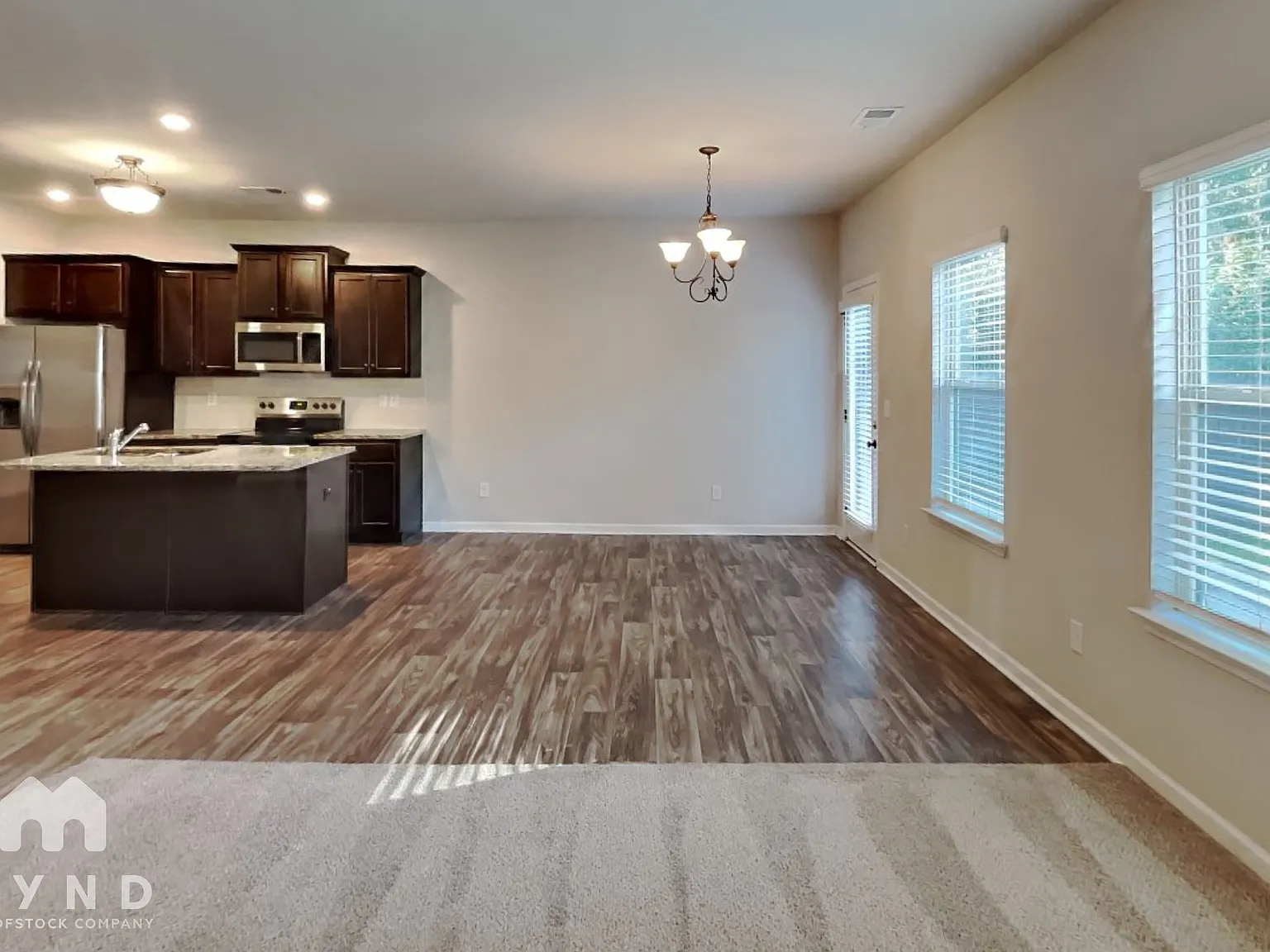 4 bed, 3.0 bath, 2414 sqft, $2,385 — Photo 2