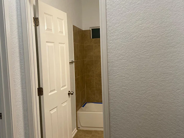 Hallway full bath