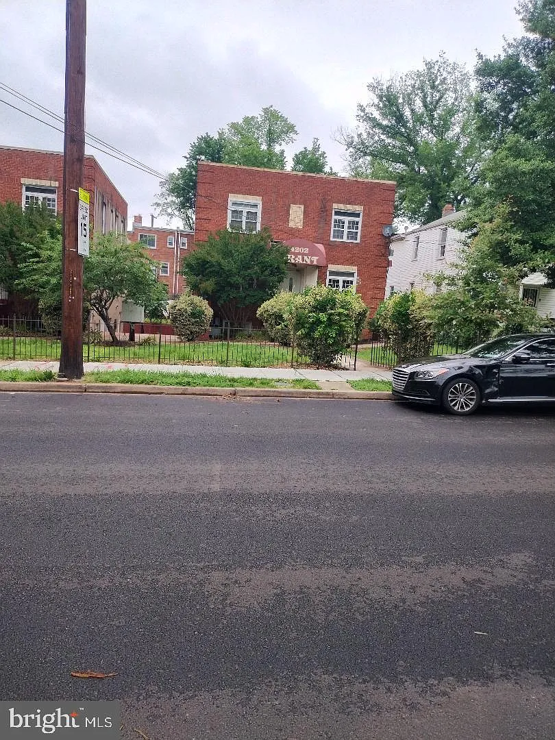 1 bed, 780 sqft, $1,500 — Photo 2