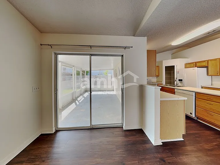 5528 Cougar Park Ct — Photo 5