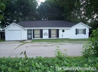 914 Meyer Rd, Brunswick, MO 65236