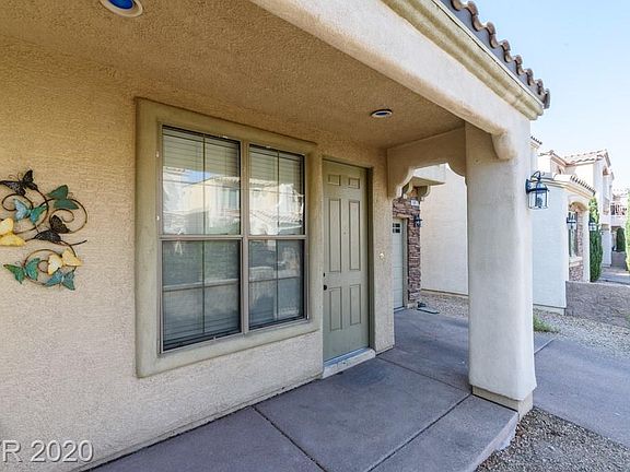 3rd image of 1817 Versante Ave