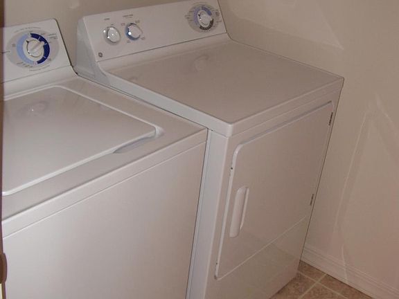 3rd image of 1468 N Stevens Dr APT C