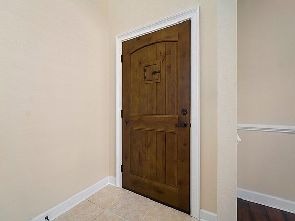 3rd image of 633 Fairland Ave