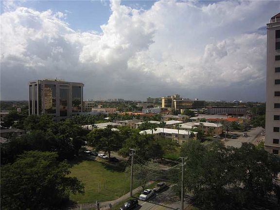 5th image of 911 E Ponce De Leon Blvd APT 901