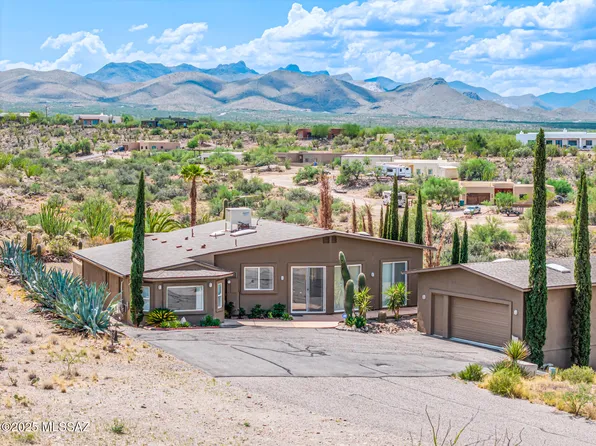 886 S Hobbs Pl, Vail, AZ 85641