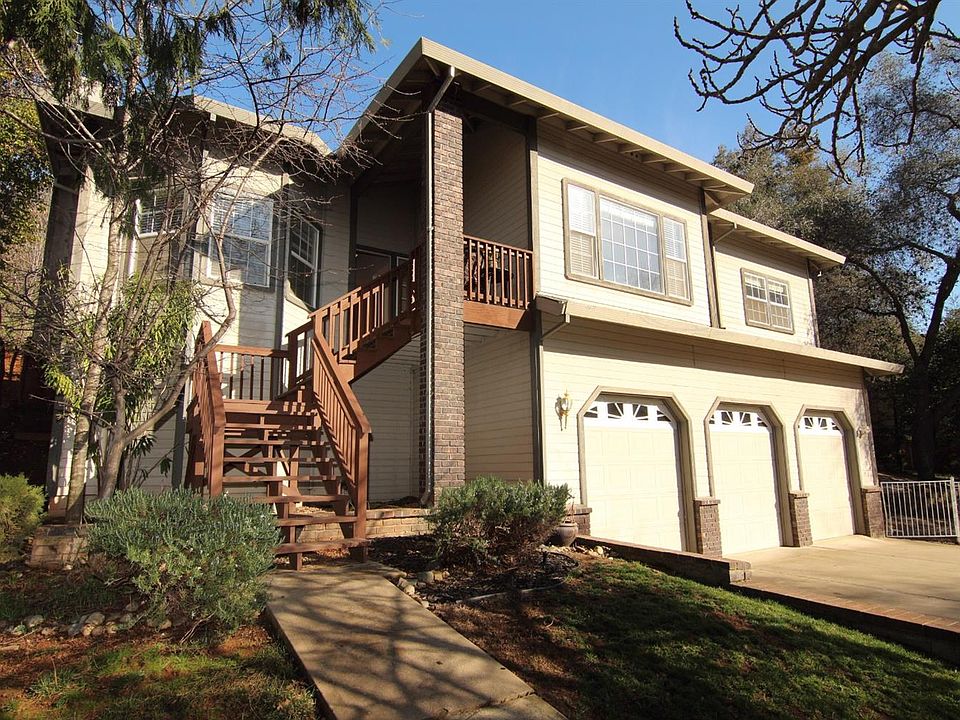 1st image of 1607 Lakehills Dr