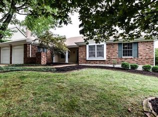 14442 White Pine Ridge Ln, Chesterfield, MO 63017