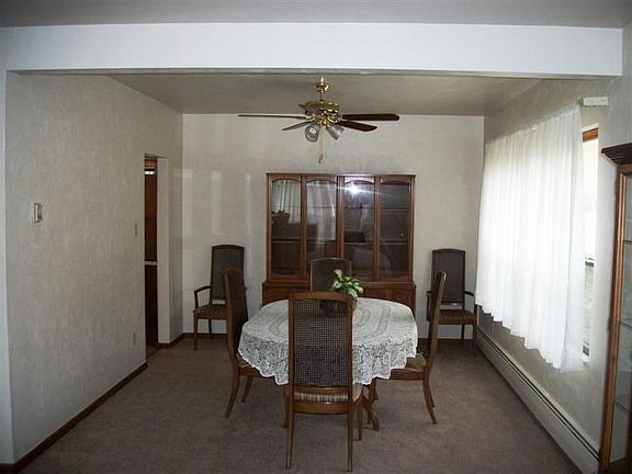 3rd image of 4412 Everlawn St