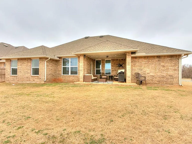 2701 SE 20th Cir — Photo 38