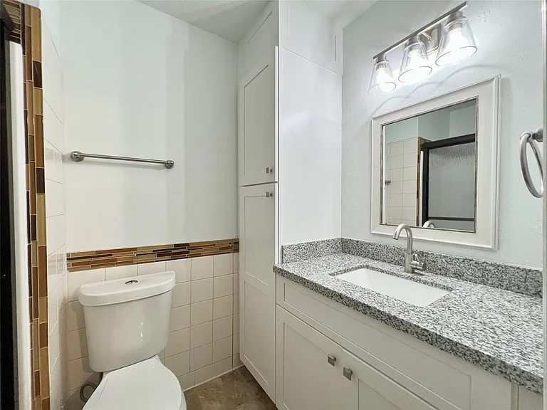 947 Grand Junction Dr — Photo 23