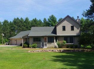 7687 Wolfe Lake Rd, Almond, WI 54909