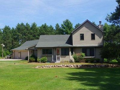 7687 Wolfe Lake Rd, Almond, WI, 54909