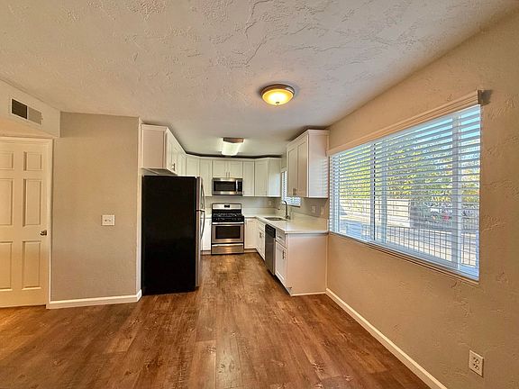 3rd image of 3421 Polley Dr APT 2