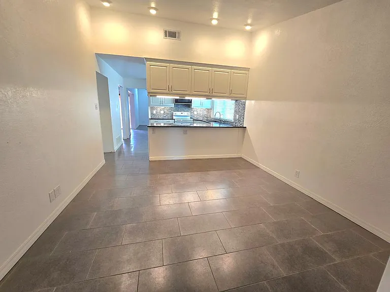 2602 N Pecos St #A — Photo 20