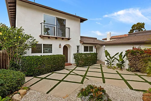 752 Casiano Dr #B Photo 1