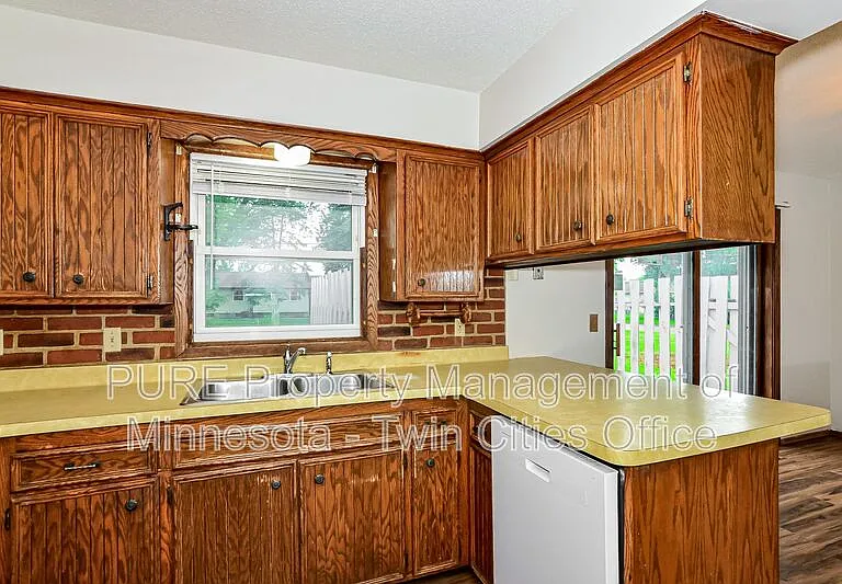 7441 Major Ave N — Photo 8
