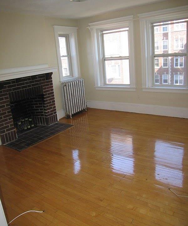 2nd image of 4 Craigie Cir #41B