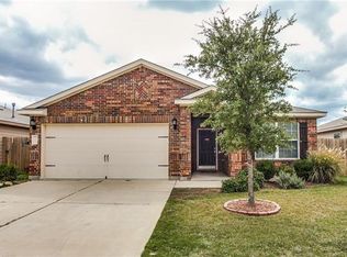 617 Hidden Dale Dr, Fort Worth, TX 76140