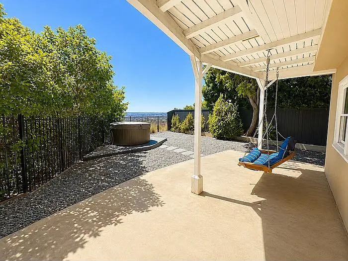 5475 Redding Rd — Photo 9